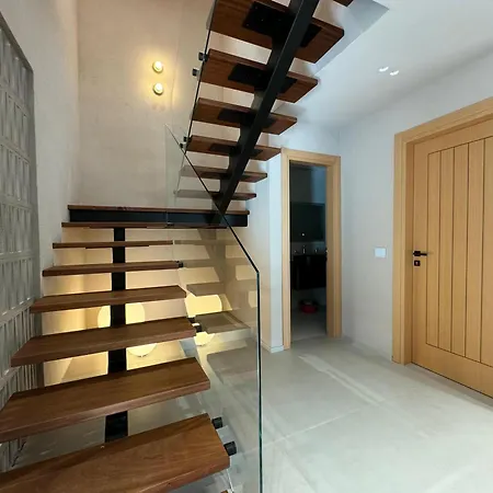 Vila Mateo Villa *